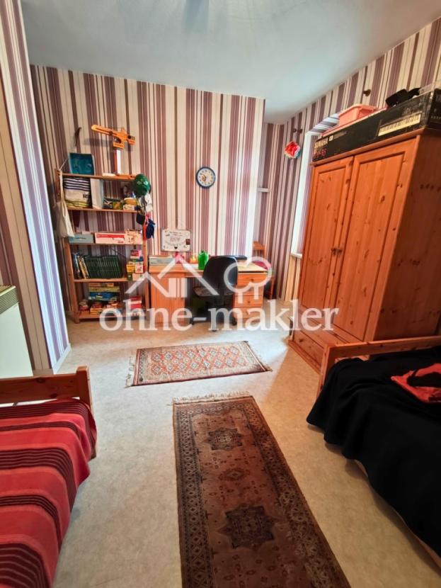 Schlafzimmer (2) OG