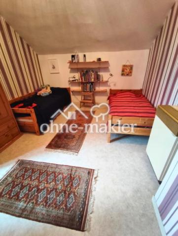 Schlafzimmer (2) OG
