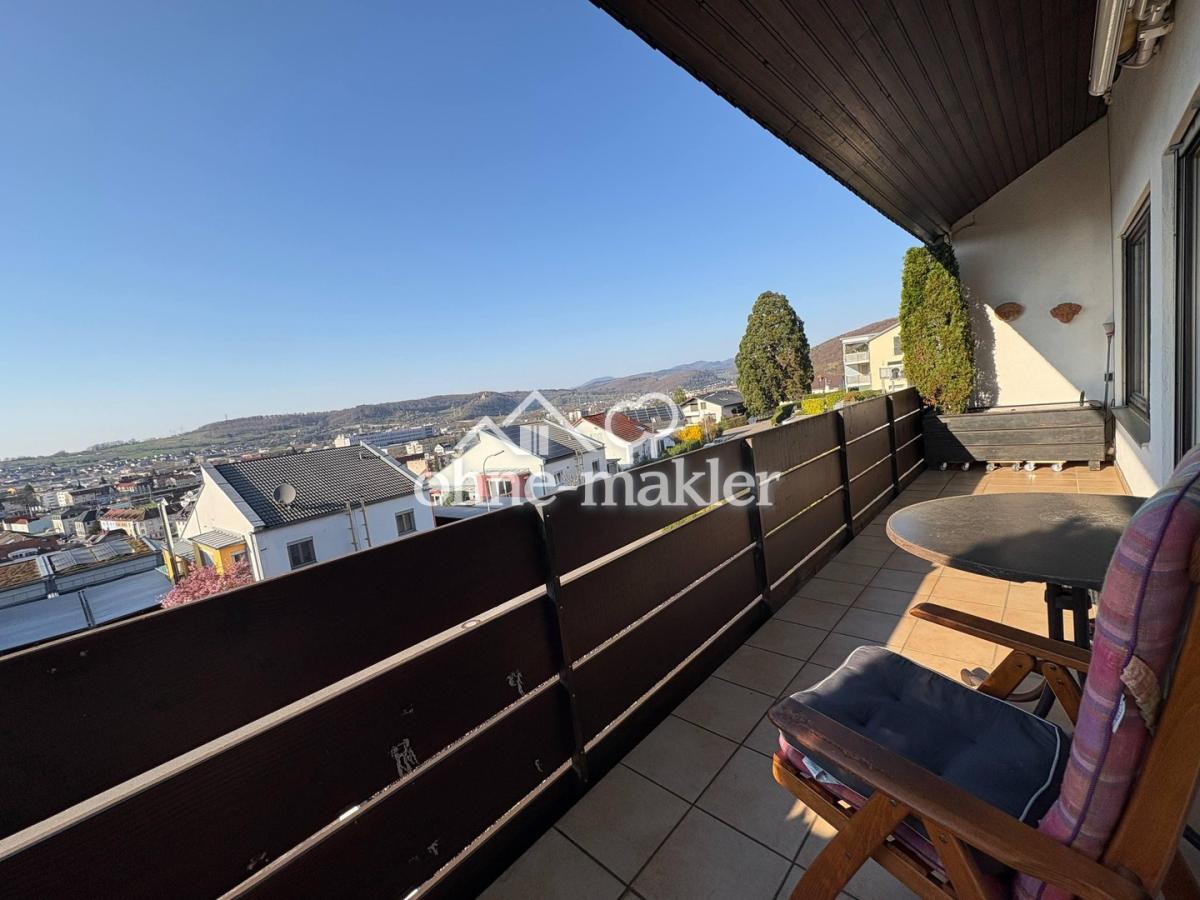 Großer Balkon mit Aussicht