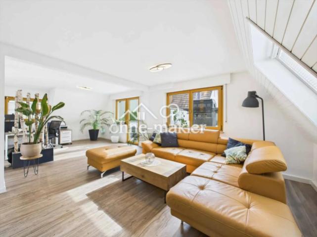 großes Wohnzimmer OG
