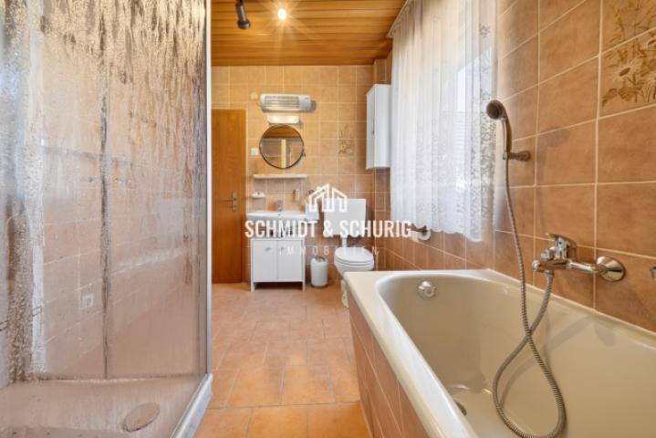 Badezimmer / 1. Obergeschoss