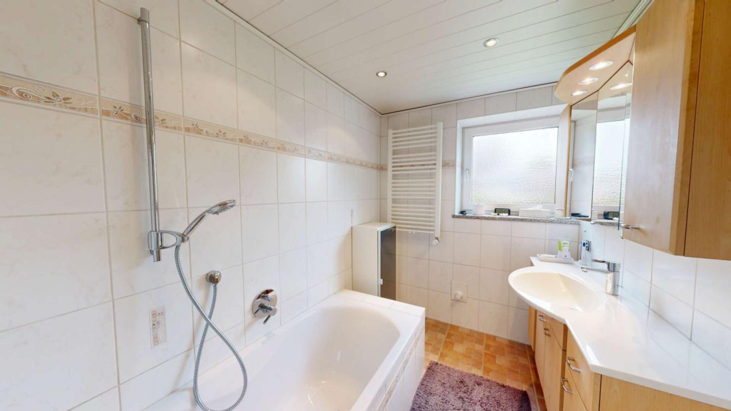 Badezimmer EG