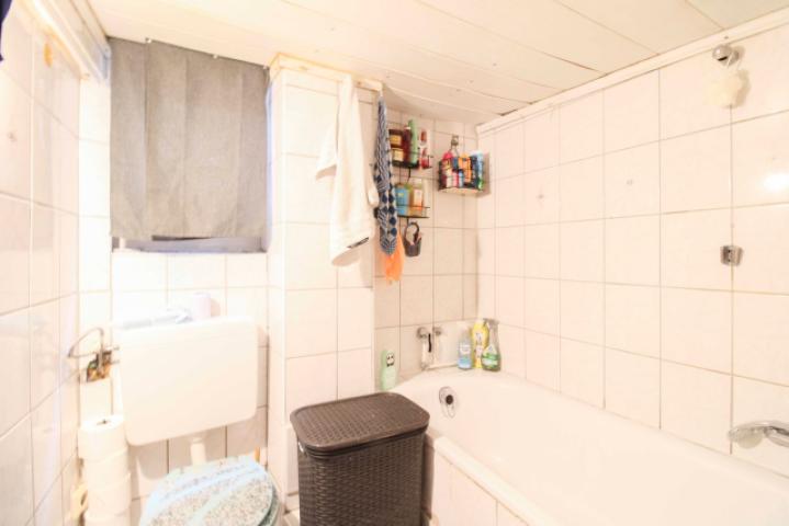 Badezimmer EG