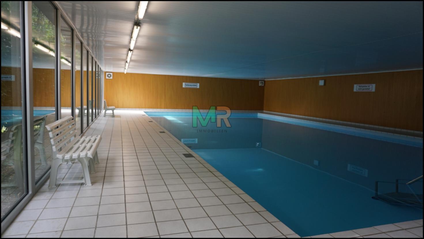 Schwimmhalle, Bild 1