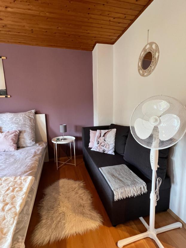 Schlafzimmer 2