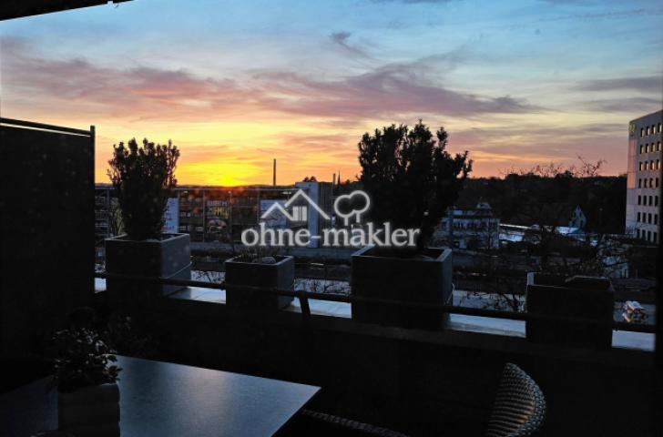 Balkon beim Sonnenuntergang