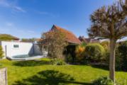 Garten mit Pool