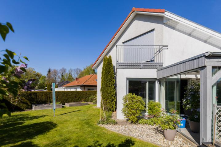 Hausansicht Garten