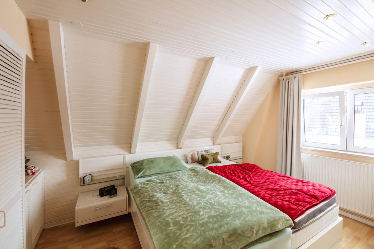 Schlafzimmer im DG
