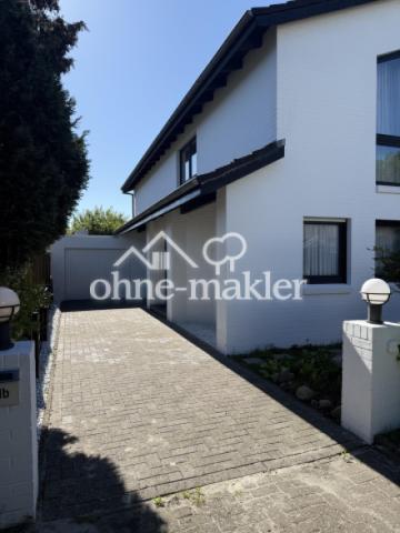 Atelierhaus Zufahrt - Garage