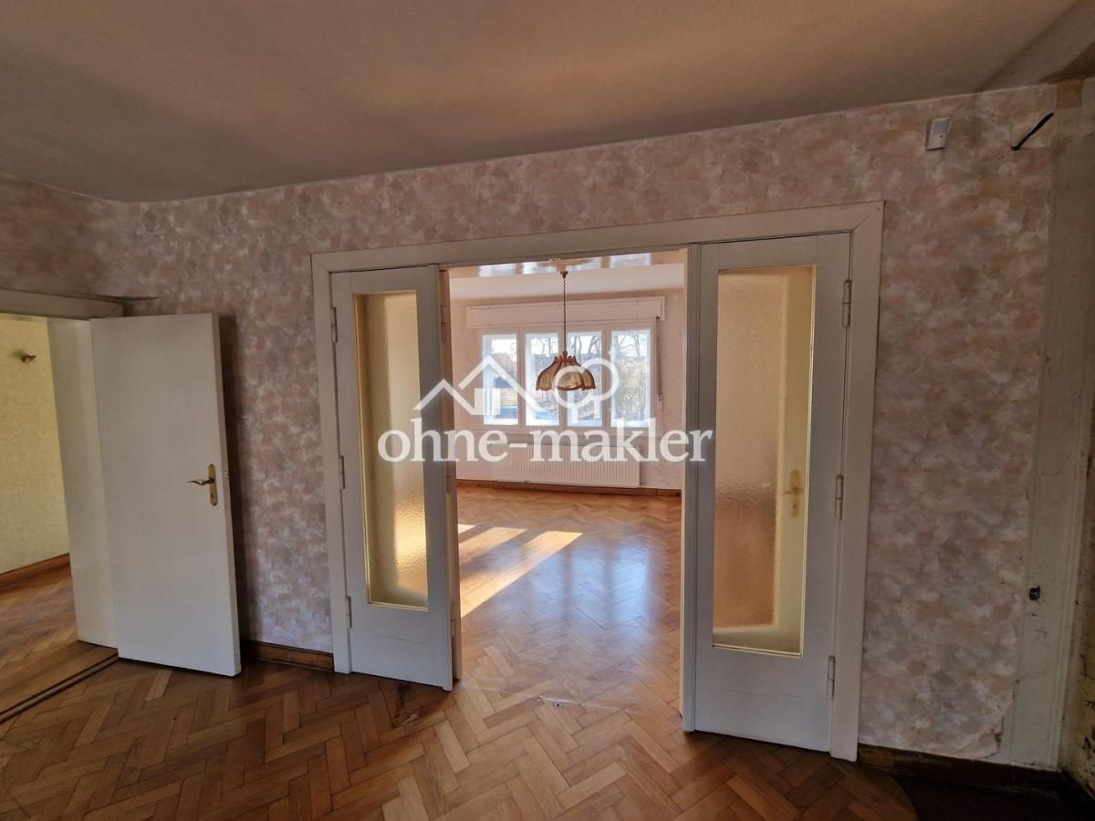 Wohnzimmer Durchgang zum EZ
