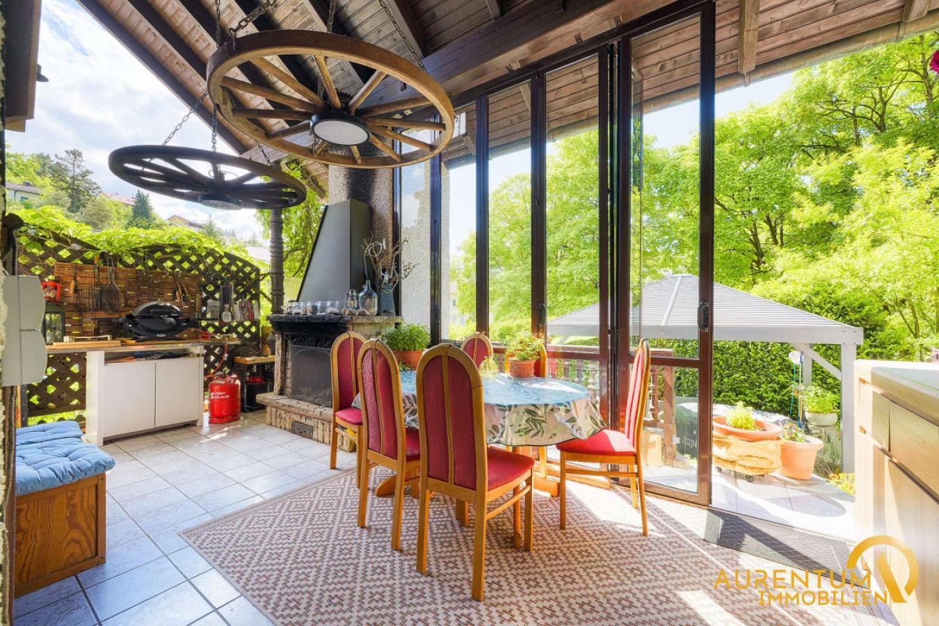 Überdachte Terrasse