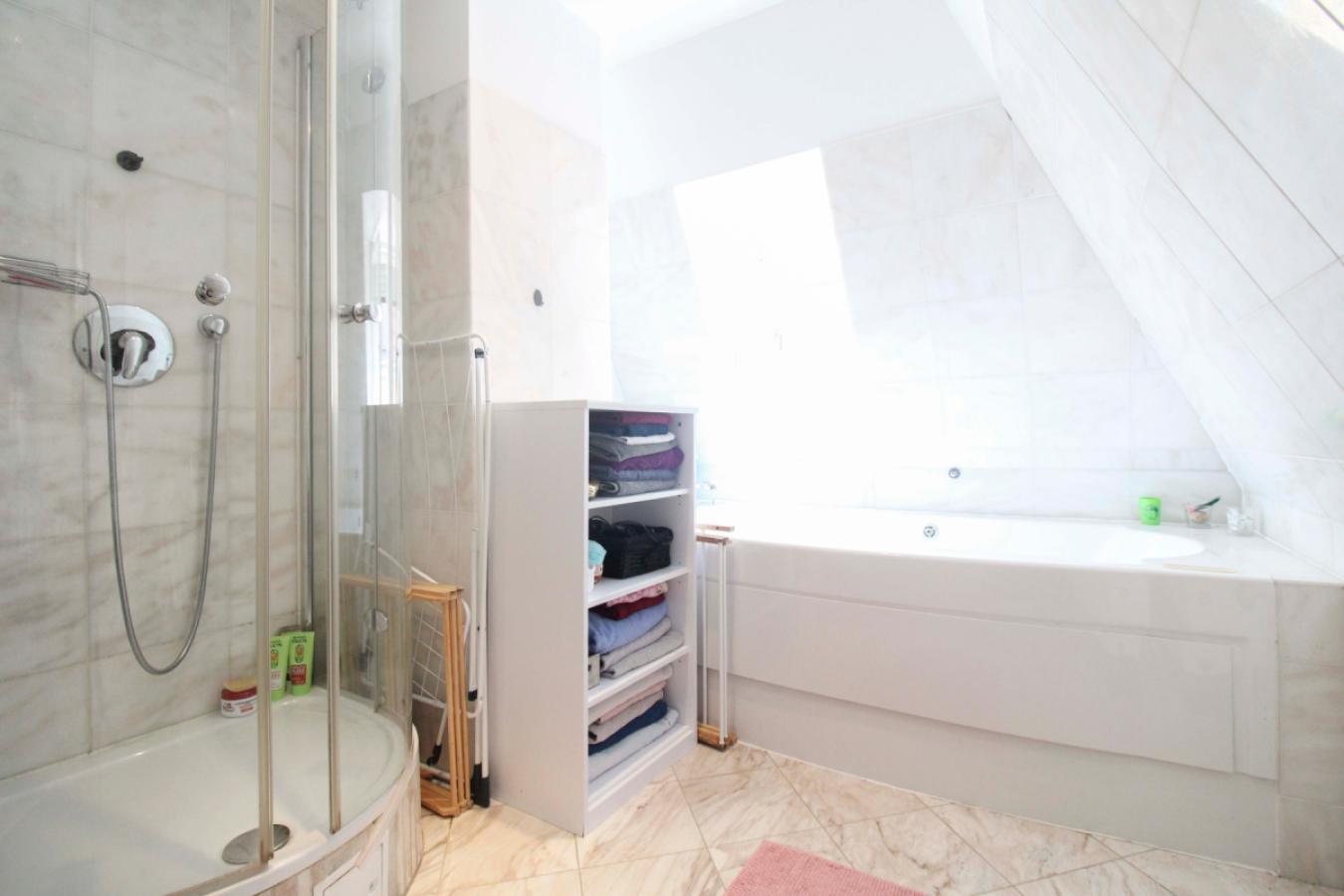 Badezimmer DG