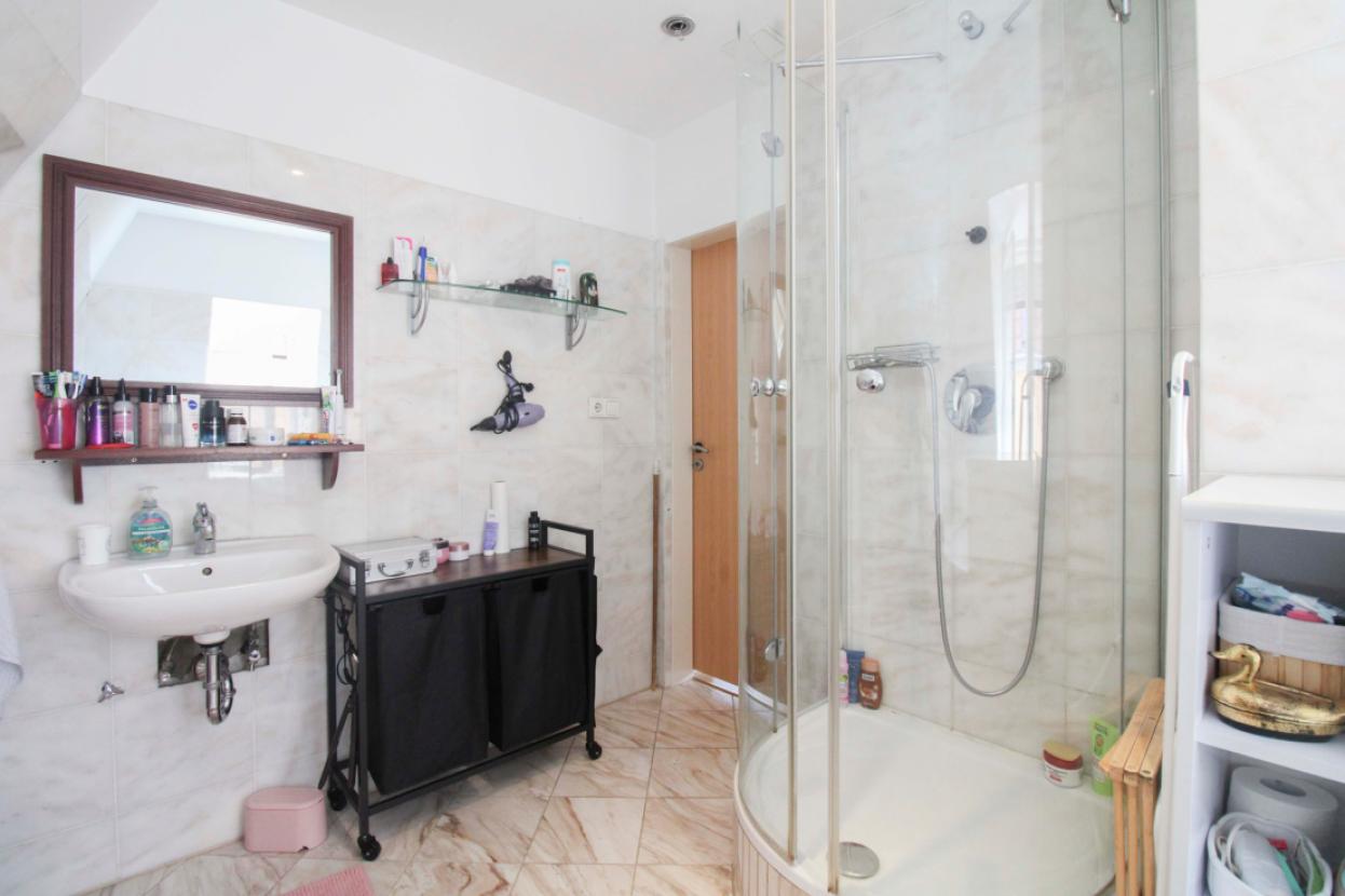 Badezimmer DG