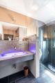 Duschbad und WC 1 im EG 