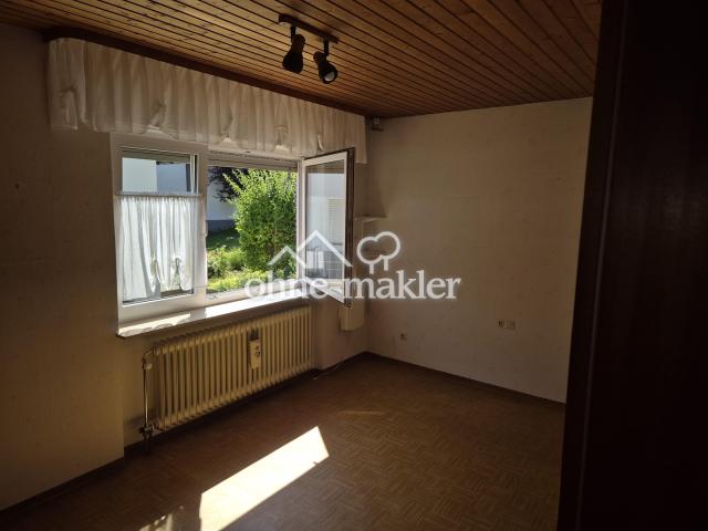 Schlafzimmer Kind OG