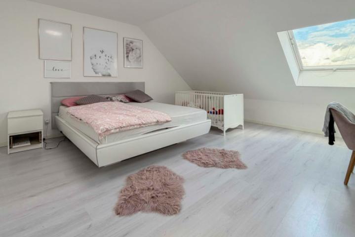 Schlafzimmer im DG