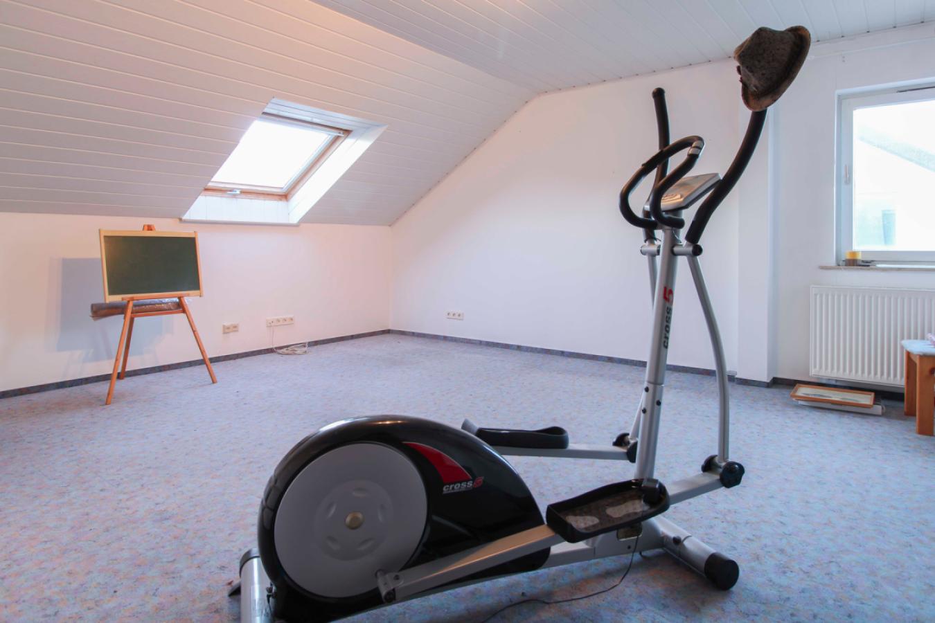 Schlafzimmer 2 DG