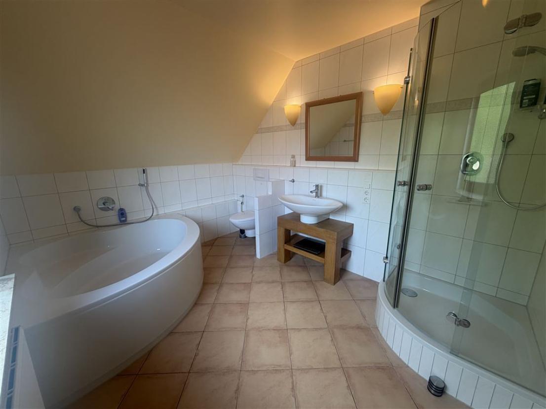 Badezimmer 1.OG