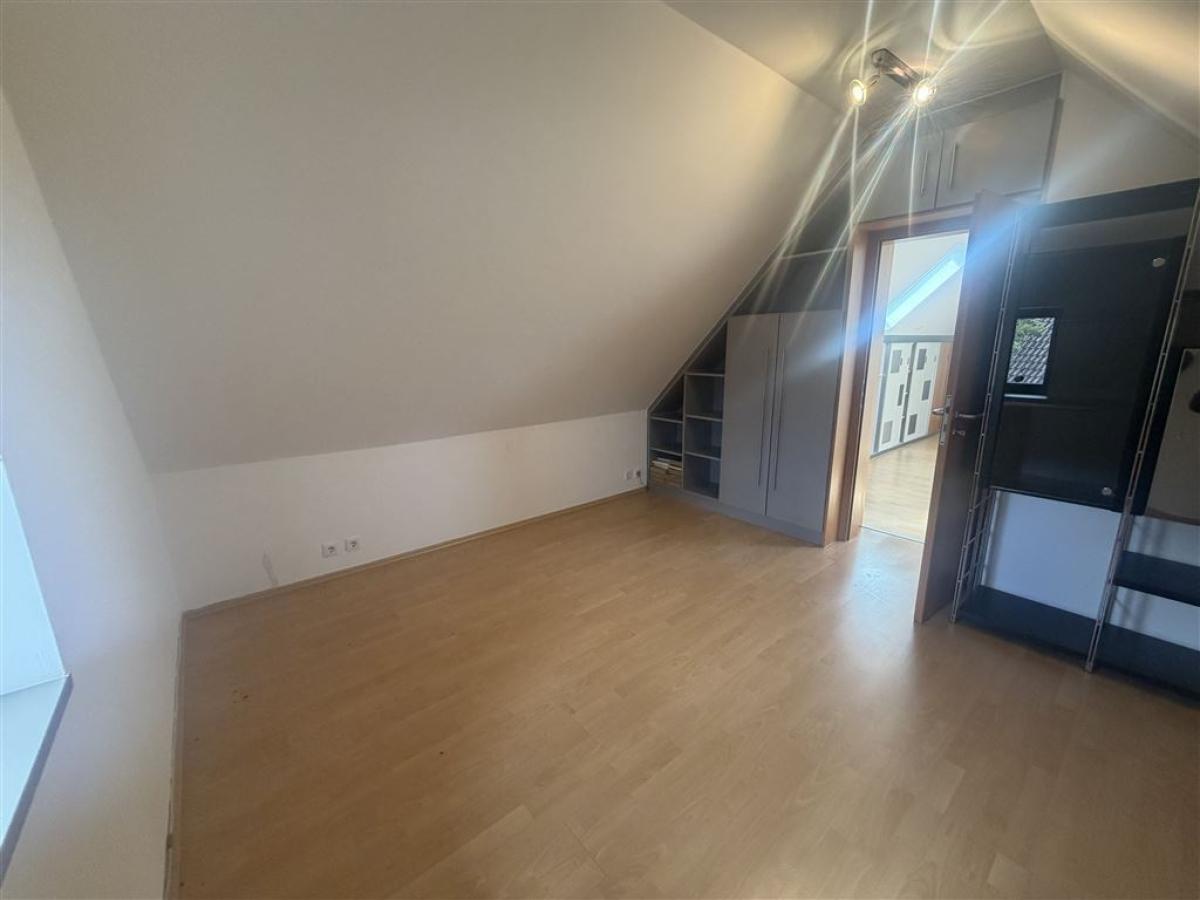 Schlafzimmer DG