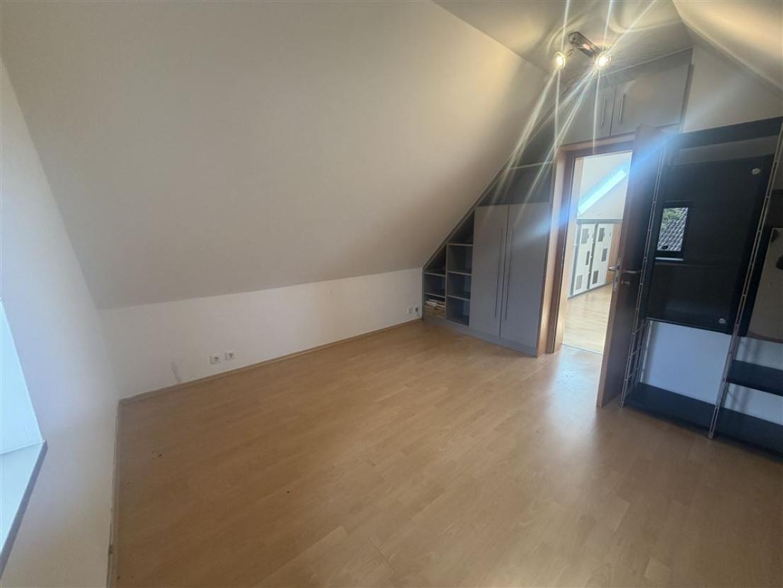 Schlafzimmer DG