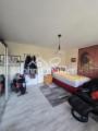 Schlafzimmer mit Balkon