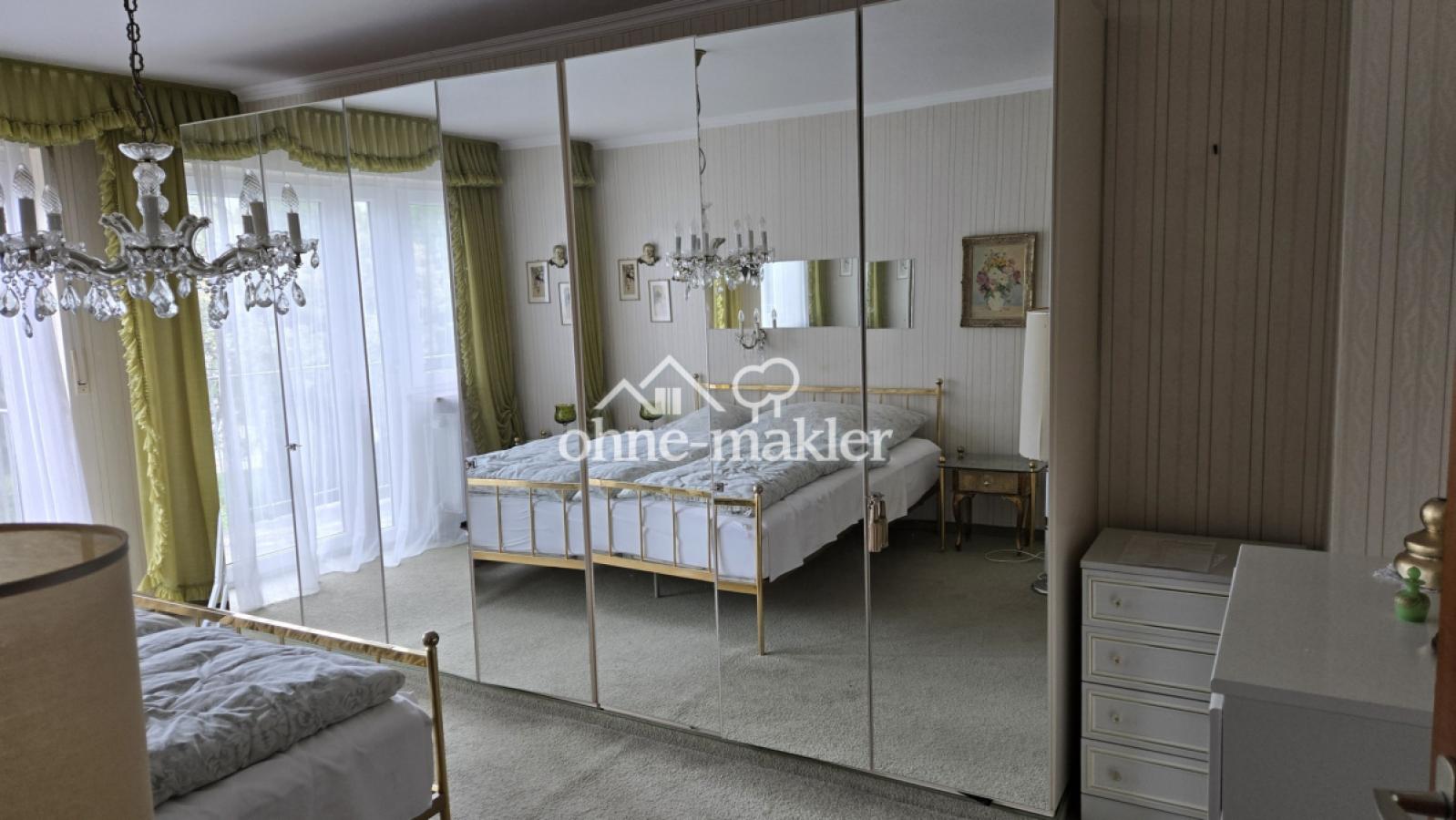 Schlafzimmer OG