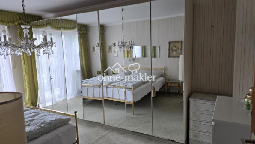 Schlafzimmer OG