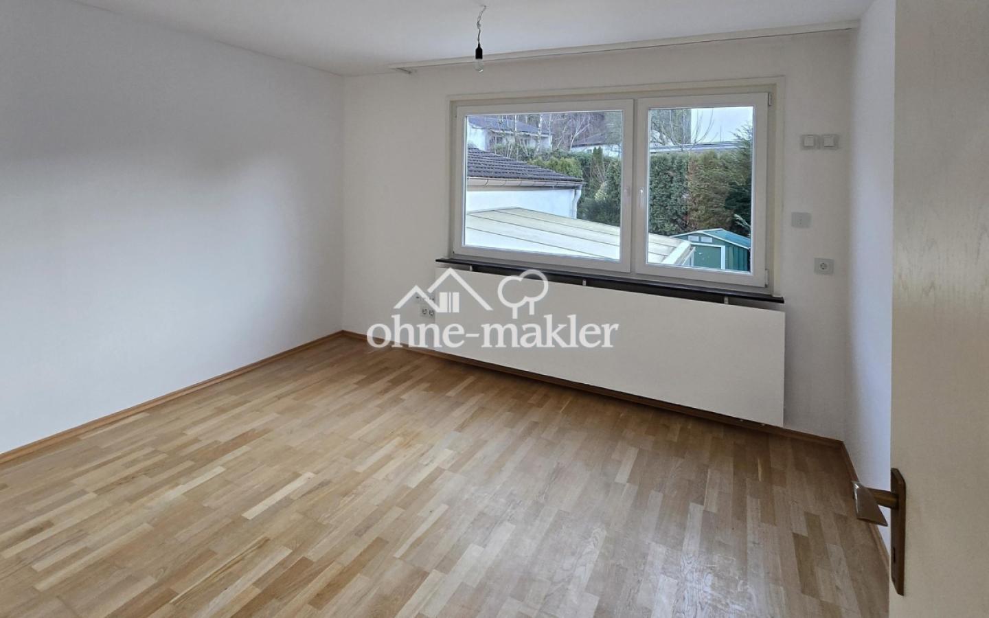 Arbeits-/Kinder-Zimmer EG
