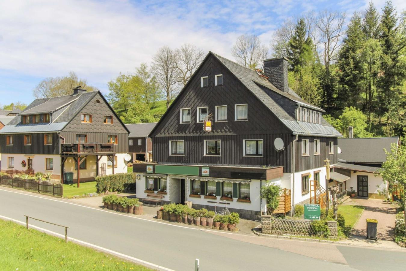 Straßenansicht