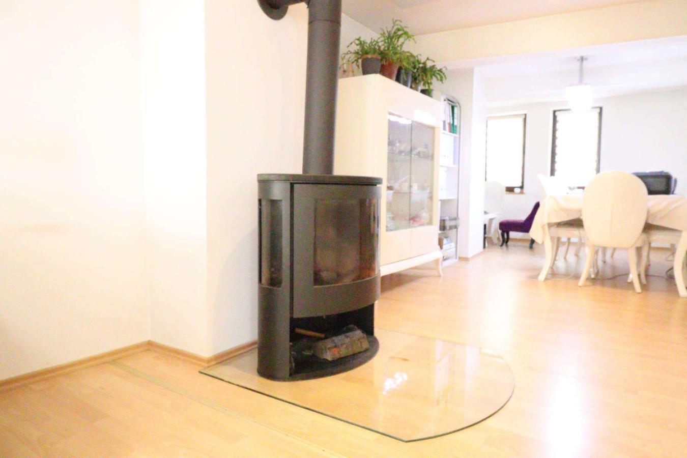 Kamin - Wohnzimmer - Esszimmer - EG