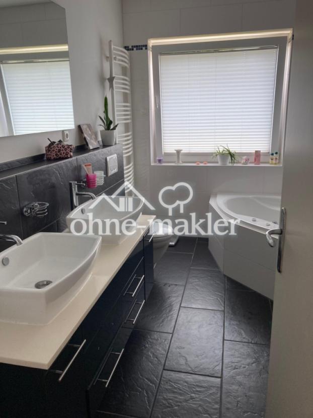 Badezimmer mit Whirlpool