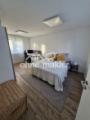 Schlafzimmer m. Arbeitsplatz