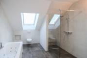 Badezimmer im OG