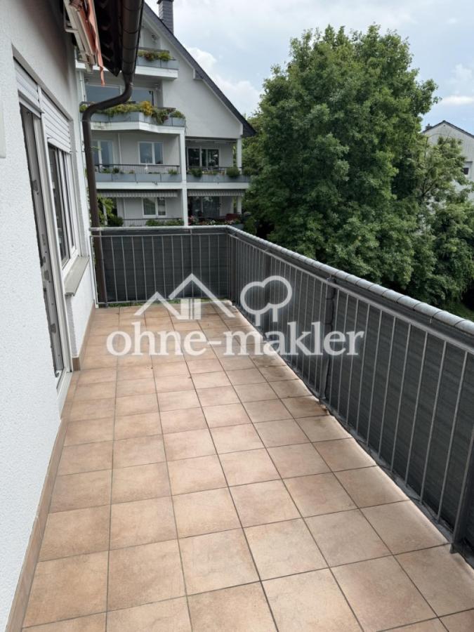 Balkon vom Wohnzimmer aus 