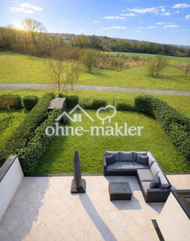 Terrasse und Garten, EG
