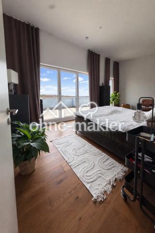 großzügiges Schlafzimmer 2.OG