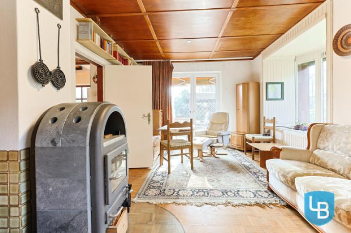 Wohnzimmer mit Kamin 