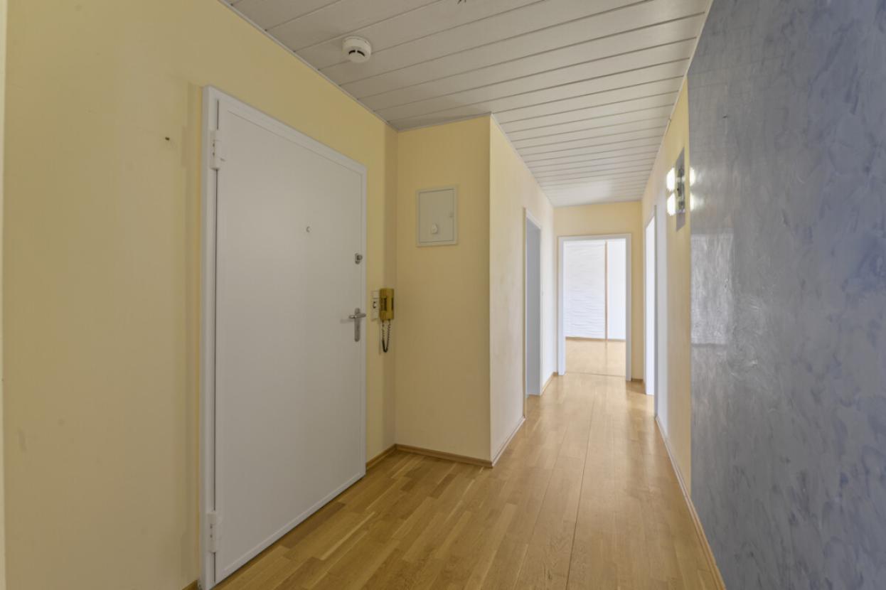 Flur Wohnung Blick 1