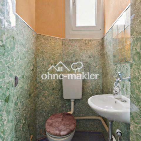 1.OG WC / im Treppenhaus!