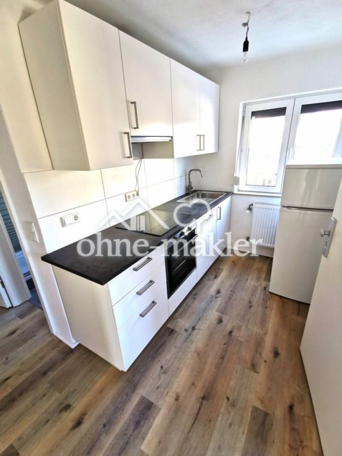 Nagelneue EBK mit Kühlschrank 
