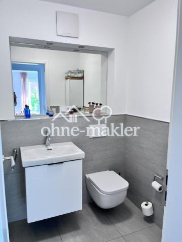 Gäste- WC mit Waschtisch