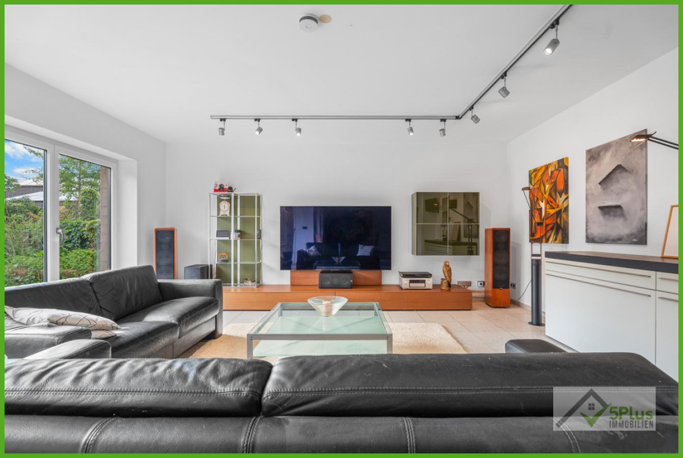 5Plus Immo Haus zum Kauf Inden / Altdorf Wohn- Esszimmer EG