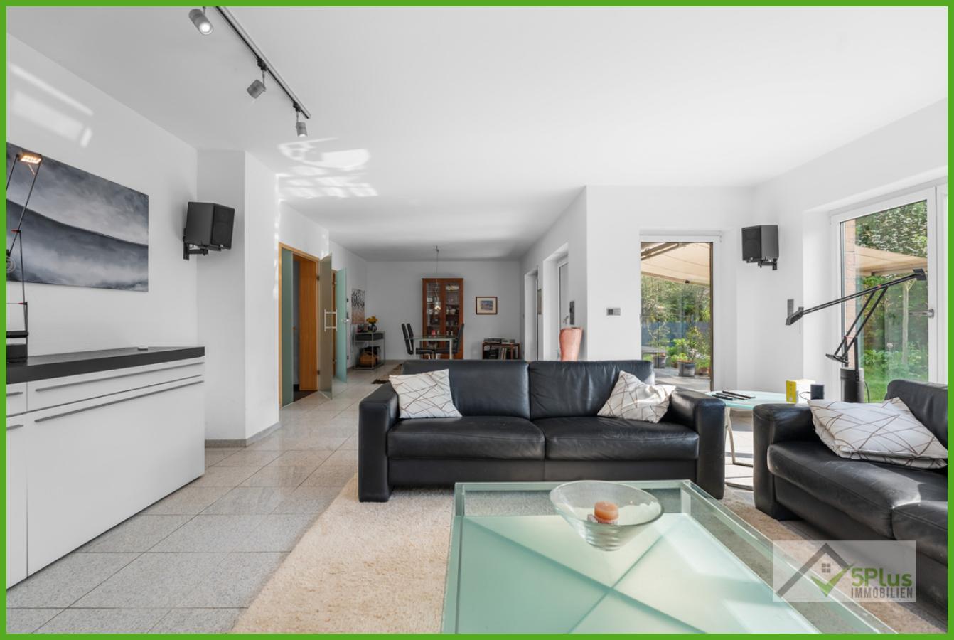 5Plus Immo Haus zum Kauf Inden / Altdorf Wohn- Esszimmer EG