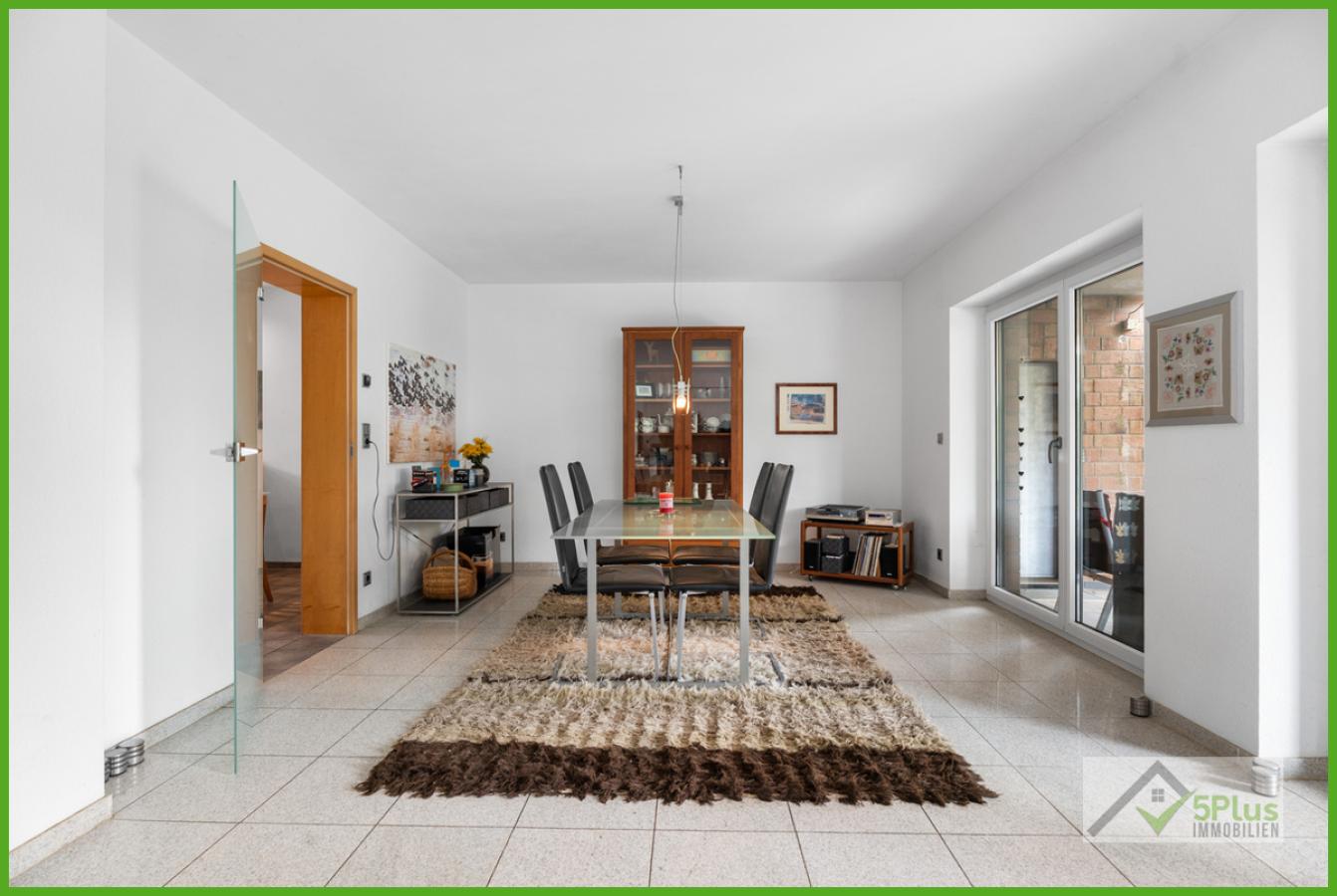 5Plus Immo Haus zum Kauf Inden / Altdorf Wohn- Esszimmer EG