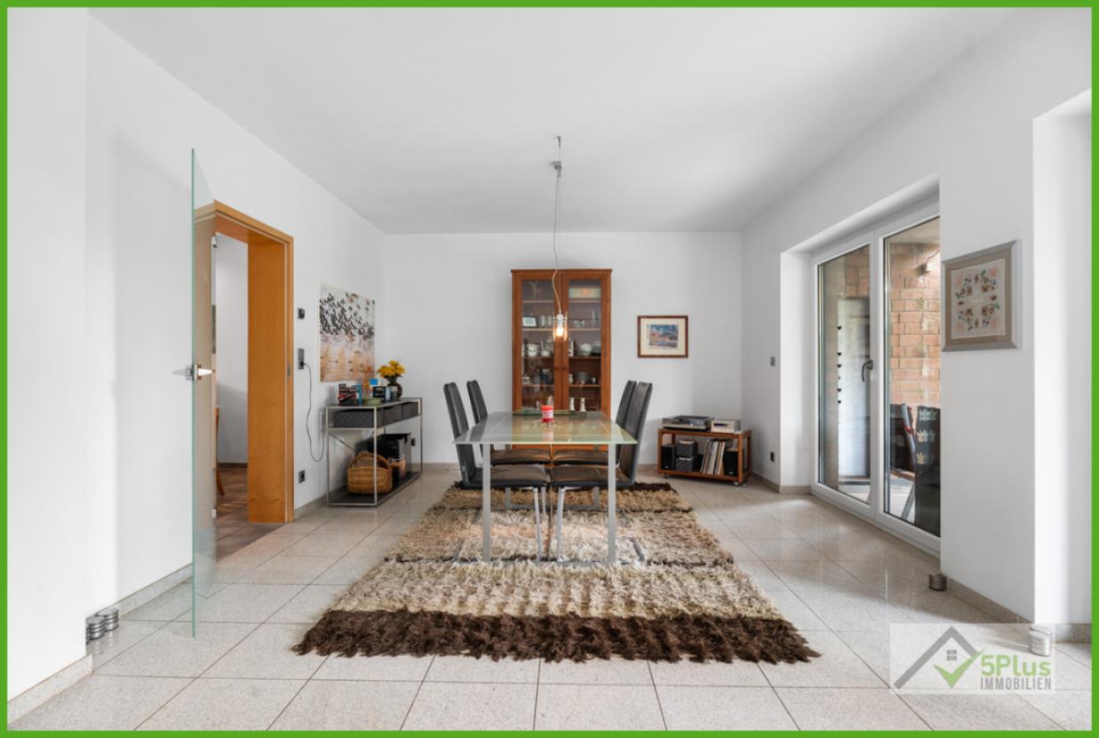 5Plus Immo Haus zum Kauf Inden / Altdorf Wohn- Esszimmer EG
