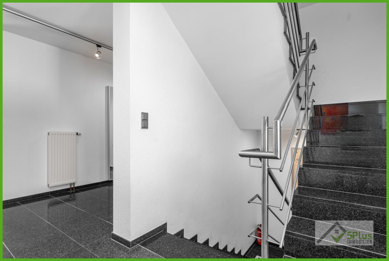 5Plus Immo Haus zum Kauf Inden / Altdorf Treppenhaus OG