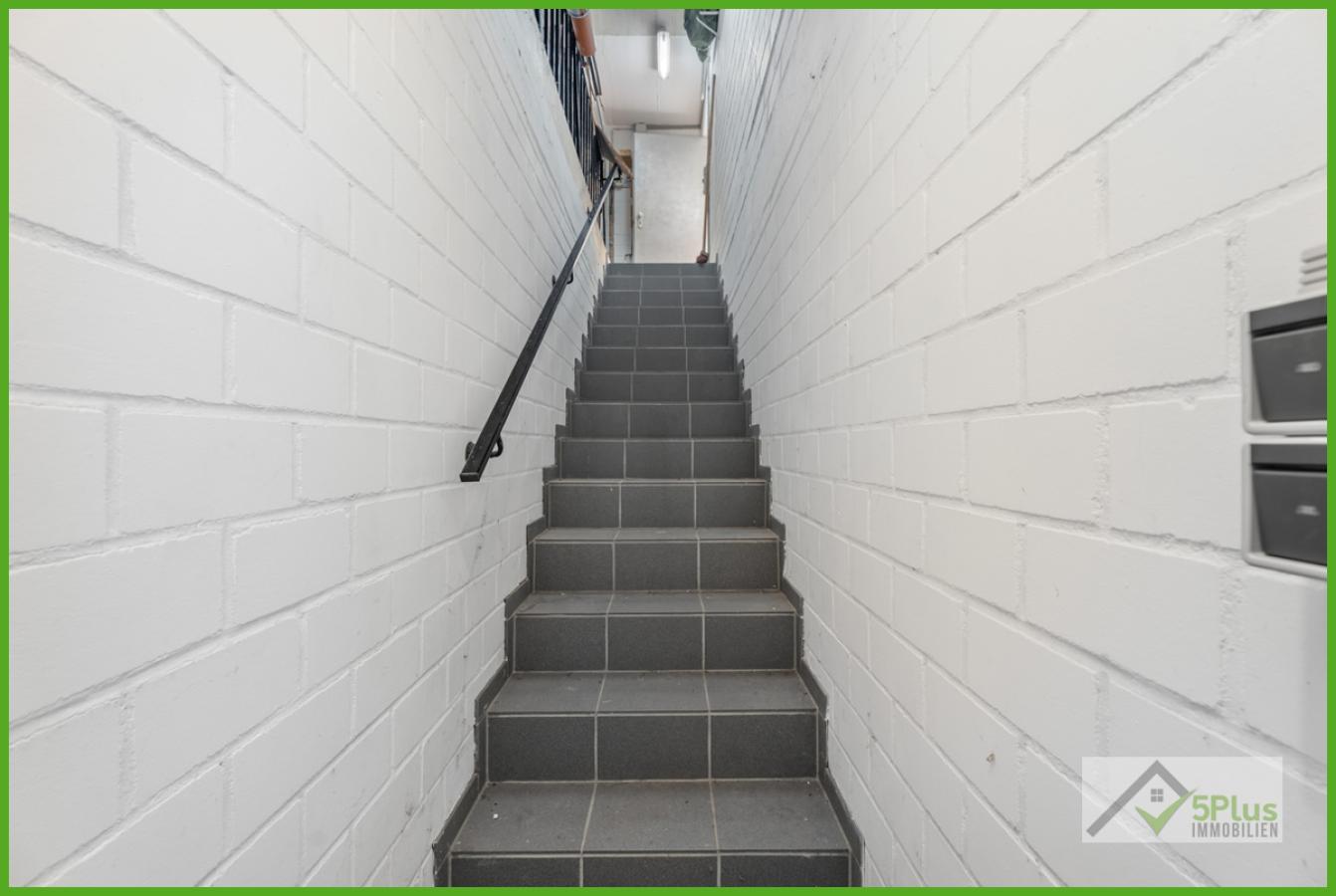 5Plus Immo Haus zum Kauf Inden / Altdorf Treppe KG