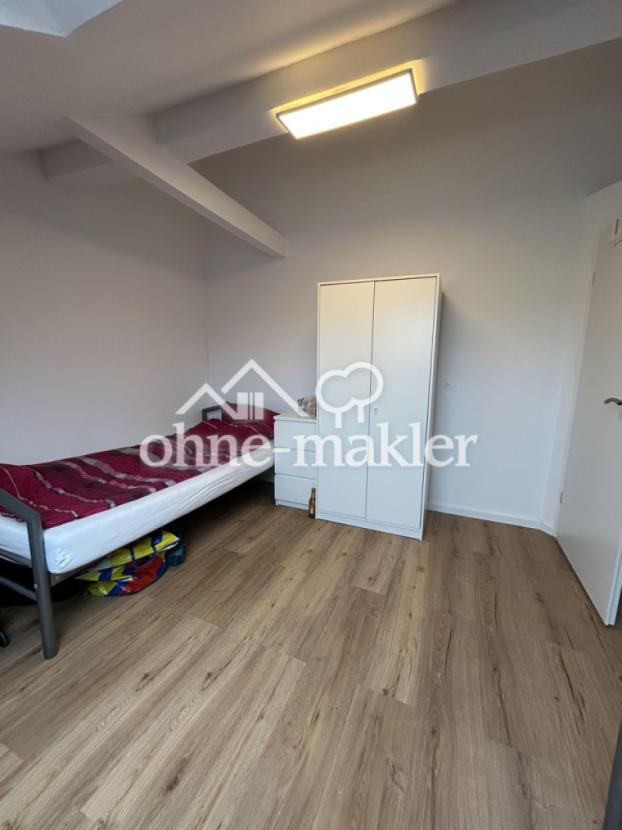Zimmer 3 möbliert