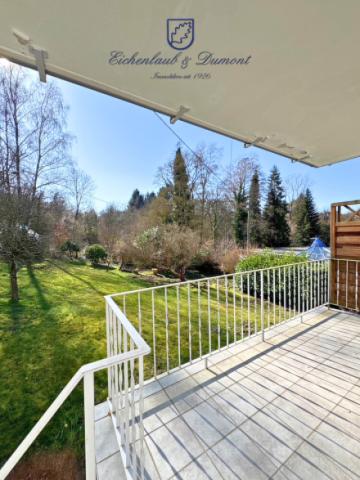 Überdachter Balkon EG